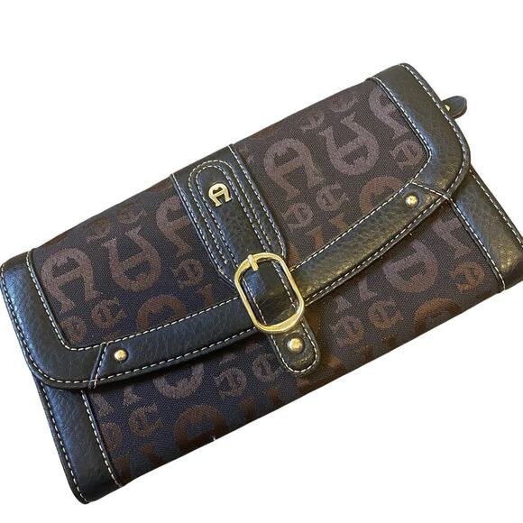 Etienne Aigner Handbags - Vintage Etienne Aigner Leather Trim Clutch Wallet Wristlet Purse Signature Logo